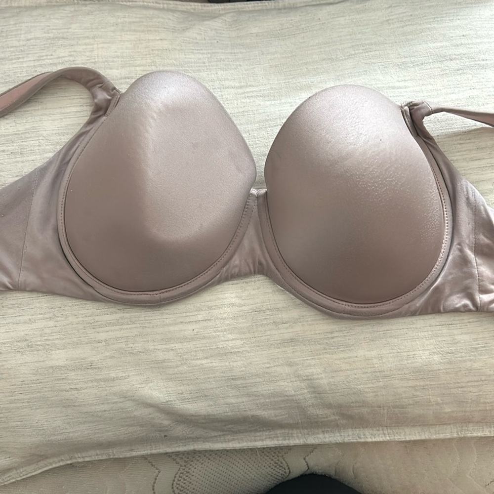 So much stunning support smooth full coverage 38DD